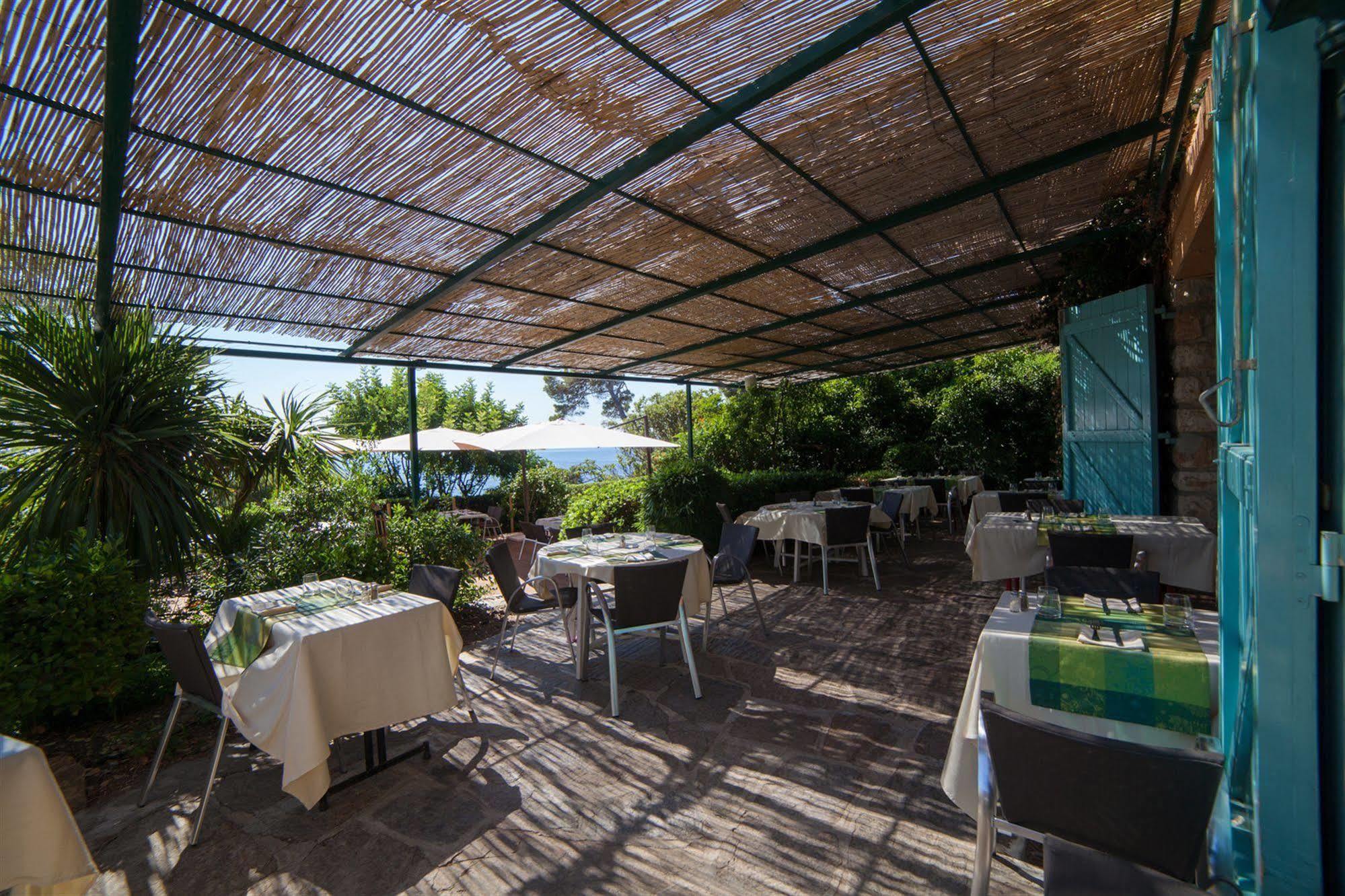 Hotel Provencal Hyeres Exterior photo