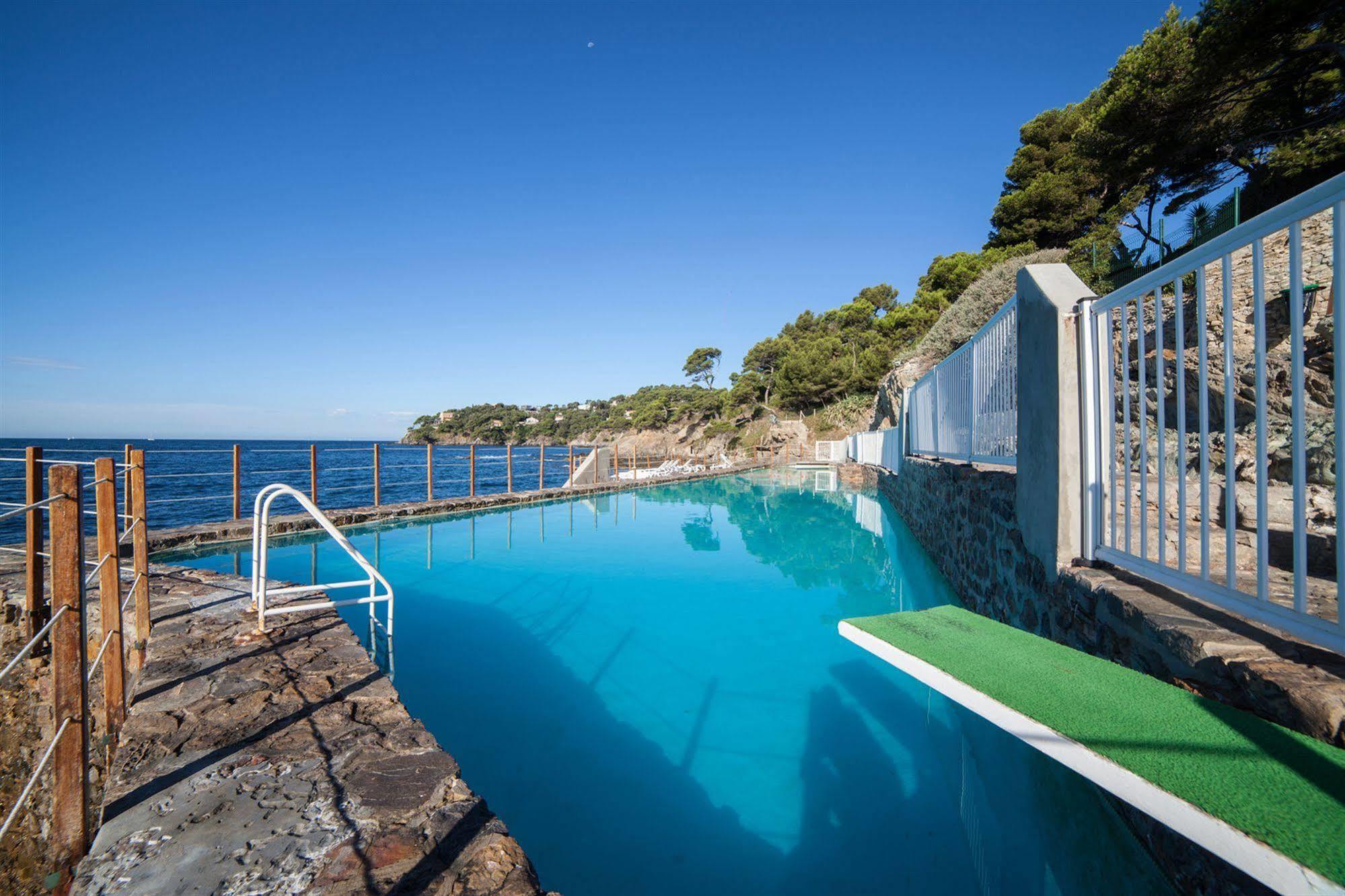 Hotel Provencal Hyeres Exterior photo