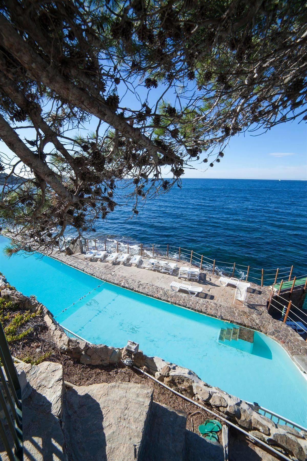 Hotel Provencal Hyeres Exterior photo